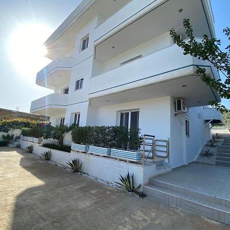 Hotel Vila Ali Ksamil Bagian luar foto