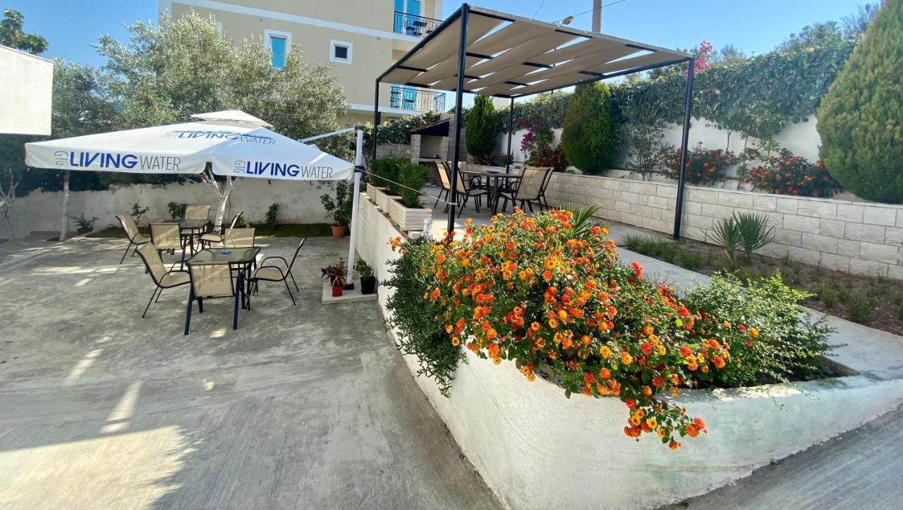 Hotel Vila Ali Ksamil Bagian luar foto