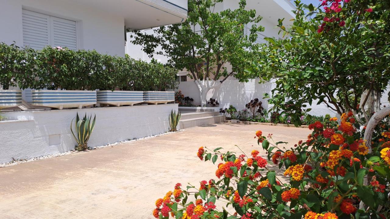 Hotel Vila Ali Ksamil Bagian luar foto